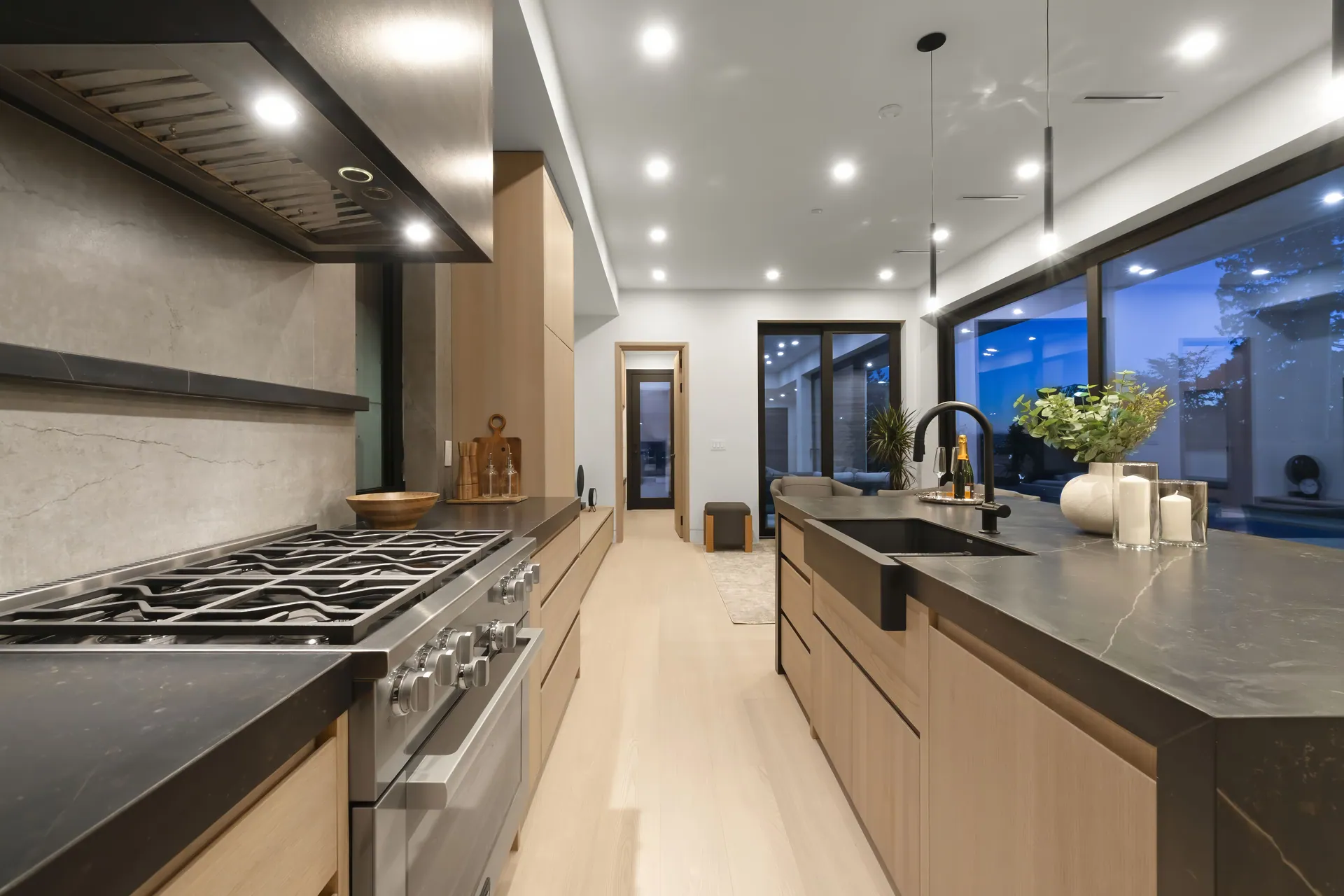 3D Virtual Tours (iGUIDE), AFK Media