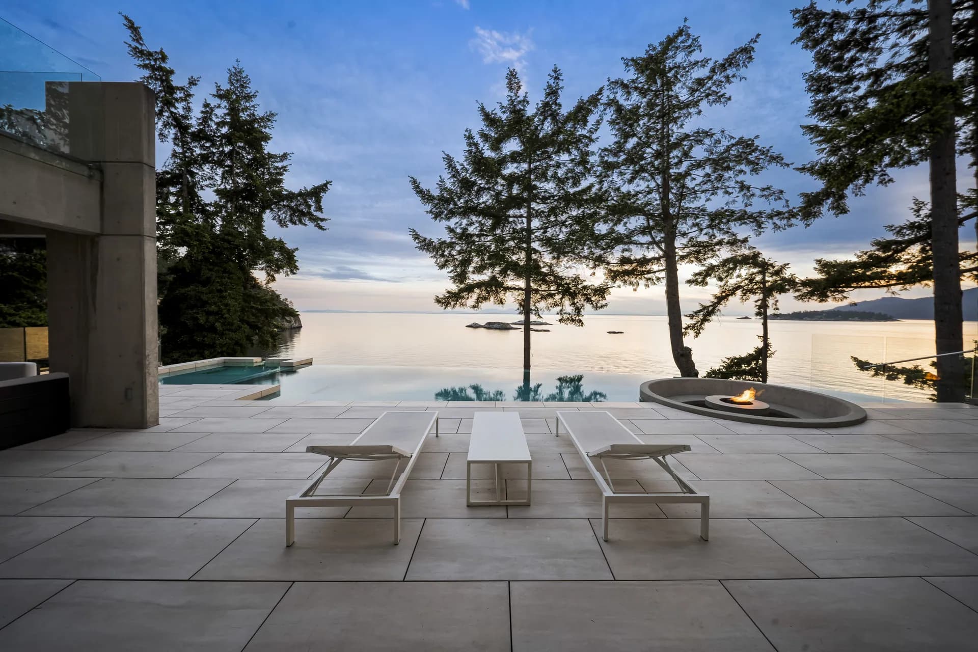 A West Vancouver oceanfront home photographed by AFK Media